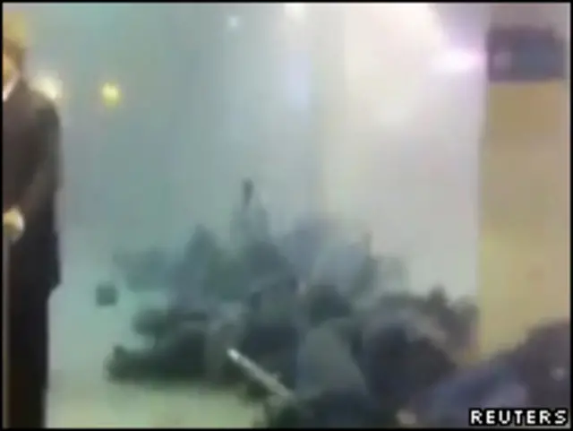 Imagem de celular de vítimas de ataque desta segunda