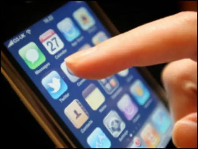 ایپل کو آئی فونز کی فروخت سے توقعات سے بھی زیادہ منافع ہوا ہے