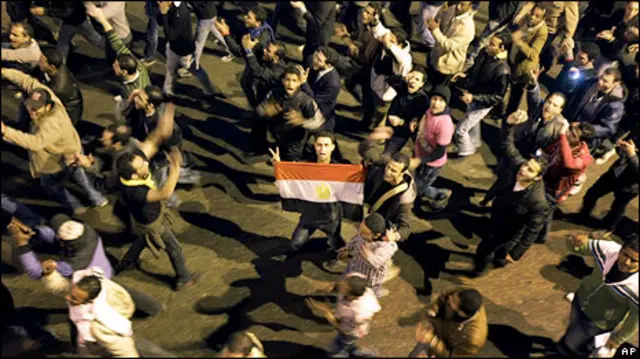 Aksi unjuk rasa di Mesir terus meluas menentang pemerintahan Presiden Hosni Mubarak yang sudah berkuasa selama 30 tahun.