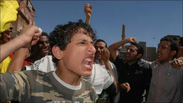 مصر میں ہفتے کو مسلسل احتجاج کا پانچواں دن تھا