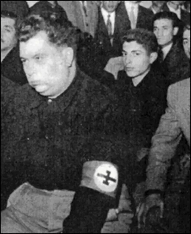 داریوش همایون و داوود منشی زاده