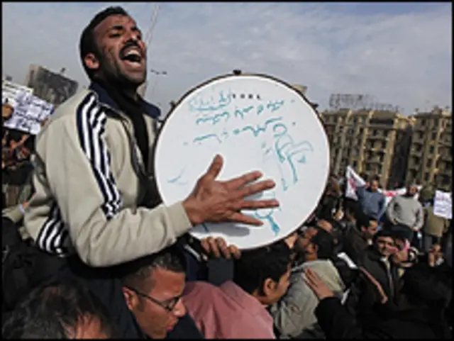 به نظر بیشتر روشنفکران مصری ارزیابی رسانه‌های غربی درباره نقش و نفوذ "اخوان" اغراق‌آمیز است