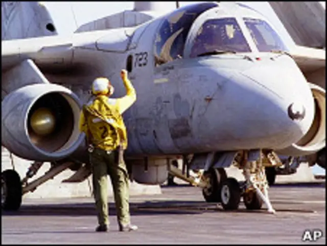 Американский военный самолет