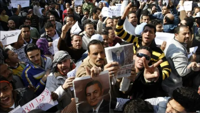Massa pro-Hosni Mubarak