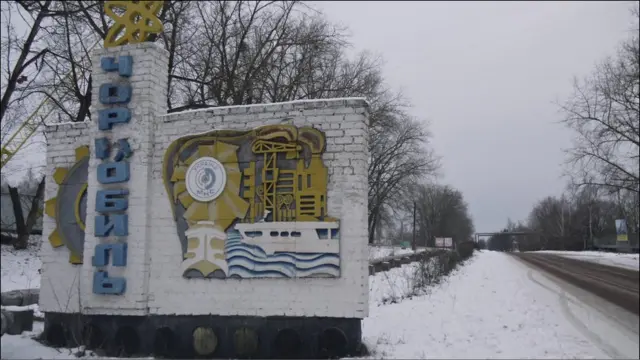 Зона відчуження довкола Чорнобильської АЕС простяглася на 30км. 