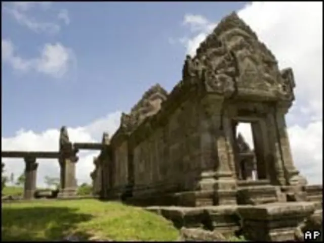 Thái Lan muốn Unesco hoãn công nhận ngôi đền cho đến khi biên giới được hoạch định xong.