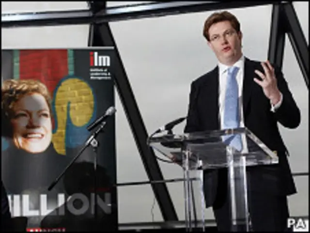 亚历山大启动百万学徒宣传运动