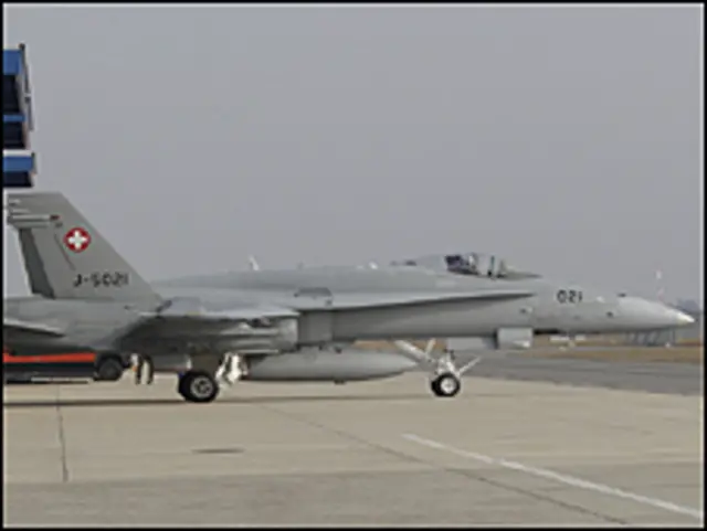 En Suiza existen cuatro grupos dedicados a la fabricación de material de guerra y armamento.