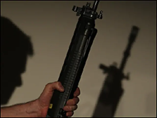 La iniciativa popular propone reducir drásticamente el número de armas en manos de los ciudadanos suizos.