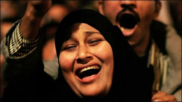 Người dân Ai Cập ăn mừng