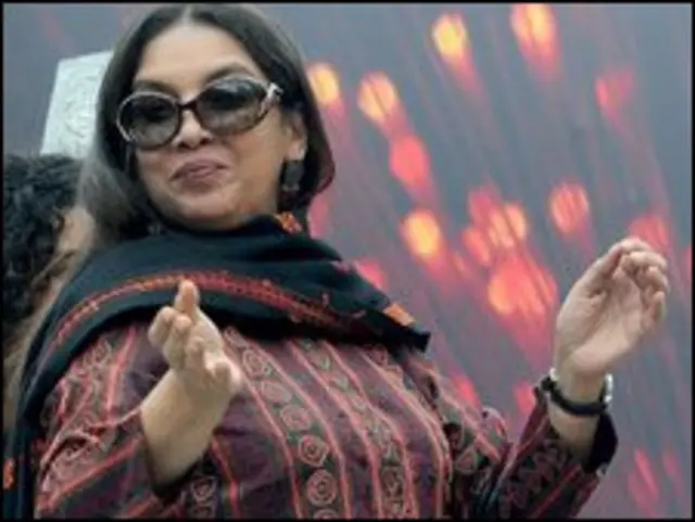 شبانہ اعظمی لاہور میں فیض میلے میں 