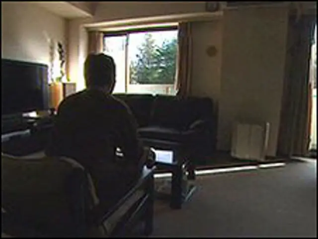 Este padre no está sufriendo sólo el duelo, sino también dificultades financieras.