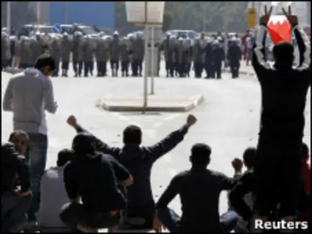 معترضان بحرینی