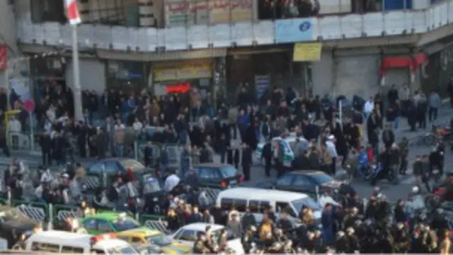 Warga Iran di Teheran melancarkan protes politik