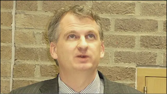 Тімоті Снайдер під час своєї лекції в коледжі Клер, Кебриджський університет. 