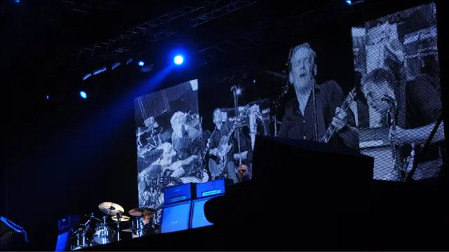 ब्रायन एडम्स का शो