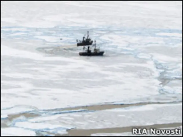 Корабли в Охотском море