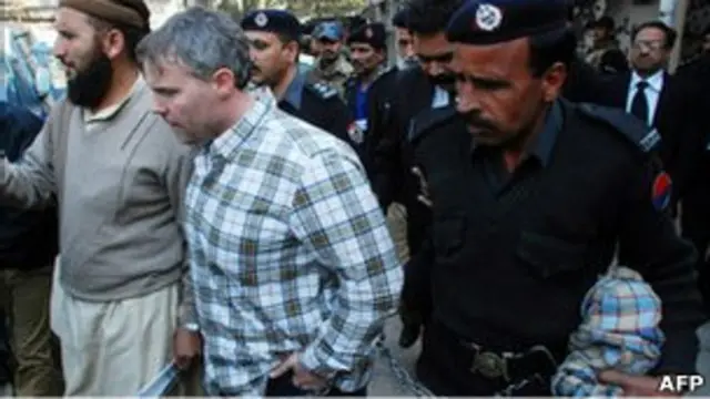 امریکی اہلکار ریمنڈ ڈیوس گرفتار ہوئے