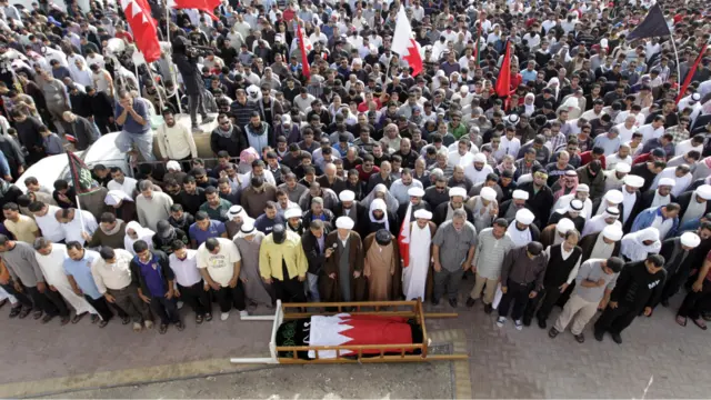 Suasana pemakaman Mahmoud Maki Abu Taki