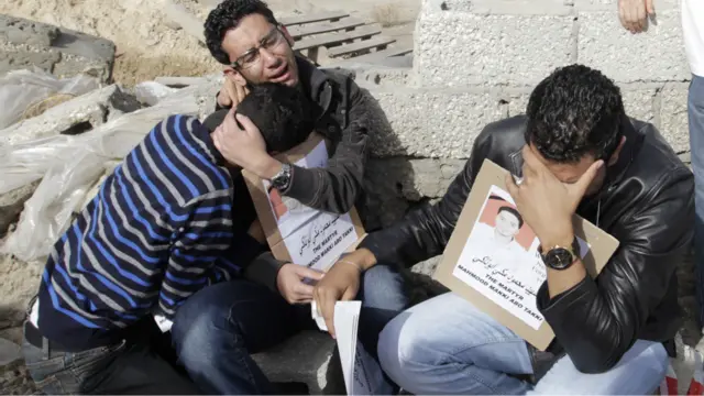 Suasana pemakaman Mahmoud Maki Abu Taki