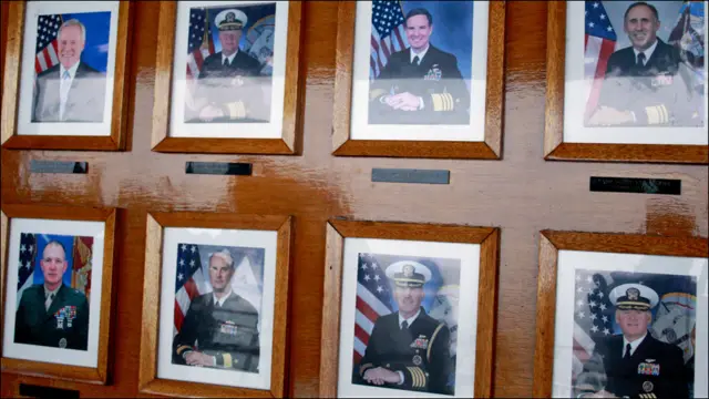 Gương mặt một số vị chỉ huy trưởng hạm đội 7 trong gần 40 năm tuần dương của USS Blue Ridge. Chuyến thăm Hong Kong lần này nằm trong chiến lược tăng cường sự hiện diện của Mỹ tại Thái Bình Dương. 