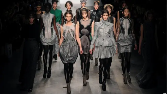 土耳其设计师Bora Aksu的设计作品