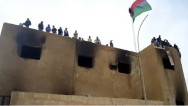 Gedung terbakar di Tobruk