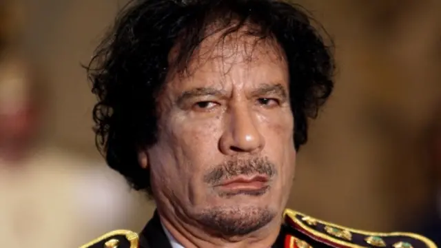 Yiglayotgan Osiyo porno