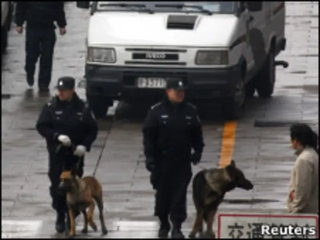 中國警方高度戒備