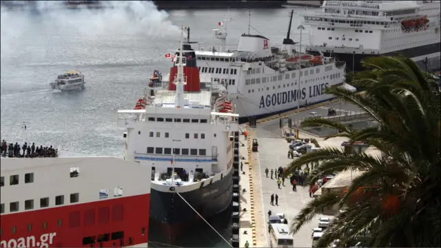 لیبیا میں کشیدگی کے بعد سے اب تک بحری جہازوں اور فیریز کے ذریعے بارہ ہزار افراد کو بحفاظت پڑوسی ملک مالٹا پہنچایا چکا ہے۔