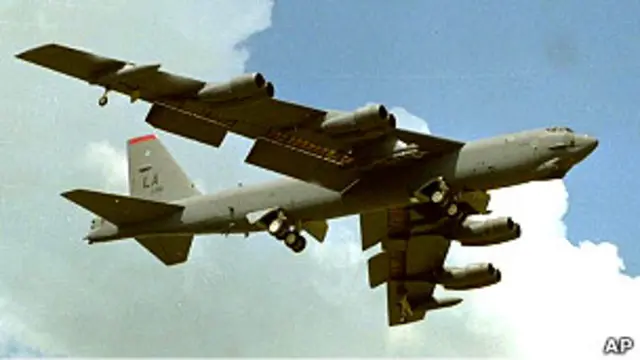 Американский бомбардировщик B-52