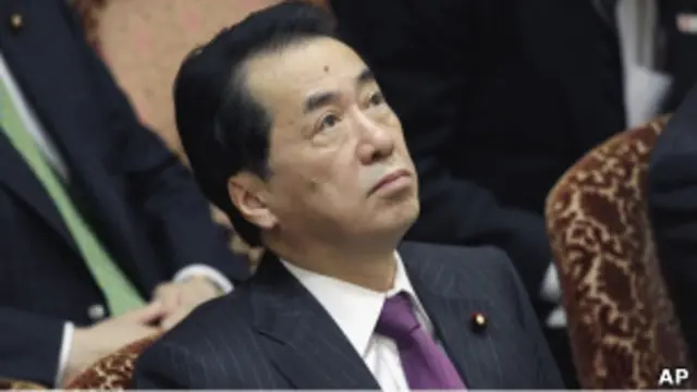 PM Jepang Naoto Kan akui terima dana politik dari luar negeri, tetapi menolak mundur.