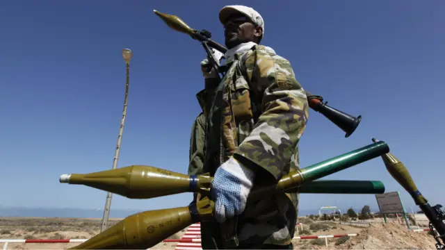 Повстанец с гранатометом