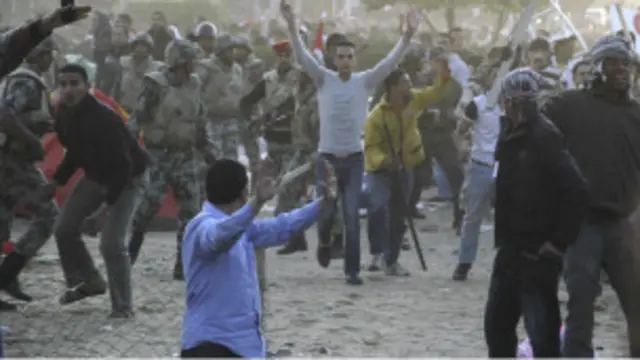 Demonstran di lapangan Tahrir, Kairo