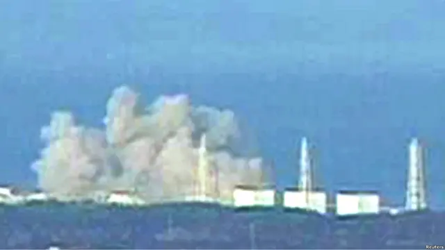 Момент взрыва на АЭС "Фукусима-1"