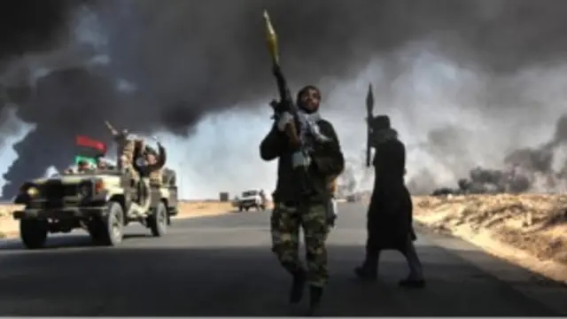 Pemberontak Libia terpaksa mundur dari beberapa kota yang mereka rebut sebelumnya