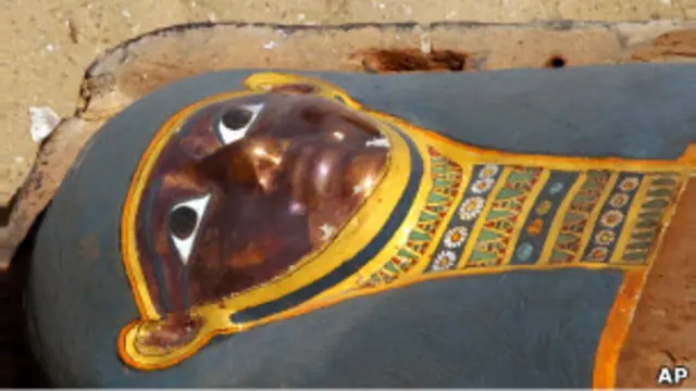 مومياء مصرية قديمة يعود تاريخها إلى 2300 سنة