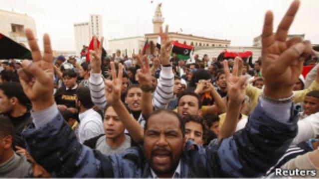 Противники Каддафи радуются принятию резолюции ООН