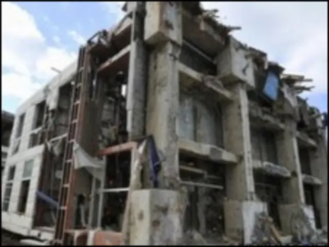 Cảnh tàn phá sau động đất ở hạt Miyagi