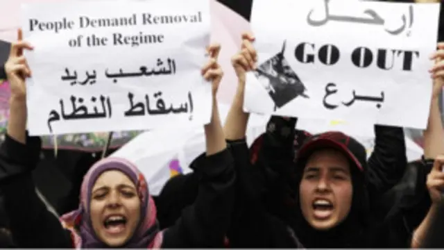 Massa demonstran Yaman menuntut Presiden Ali Abdullah Saleh segera lengser