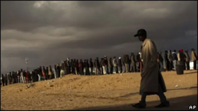 مهاجرون من ليبيا الى تونس