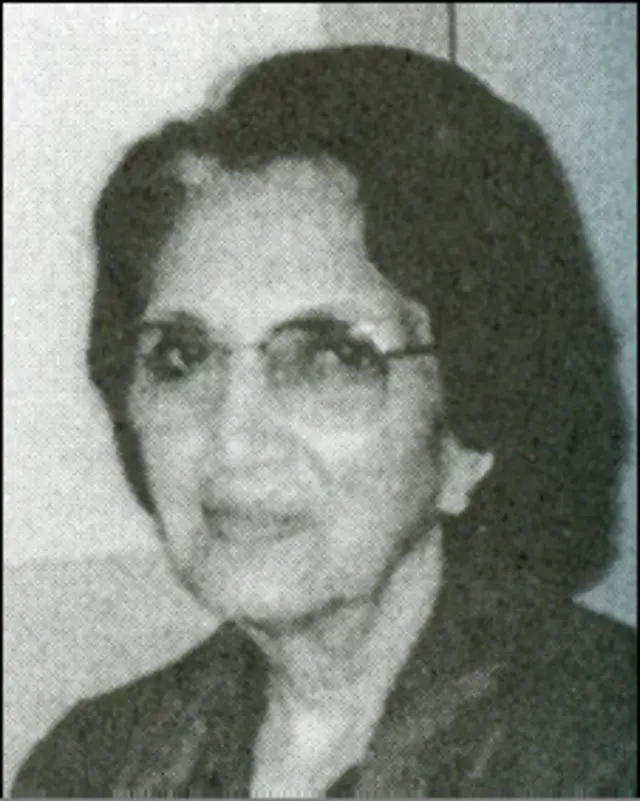 زنان افغان آهسته آهسته و گام به گام وارد رادیو افغانستان شدند، خانم رقیه حبیب ابوبکر از نخستین کسانی بود که صدایش از رادیو شنیده شد