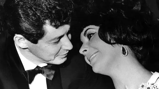 Mối quan hệ tiếp theo của Taylor là với ca sĩ Eddie Fisher. Quan hệ này gây tai tiếng vì khi đó, Fisher vẫn còn đang là chồng của diễn viên Debbie Reynolds. Họ kết hôn vào năm 1959, nhưng sau đó ly dị năm 1964.