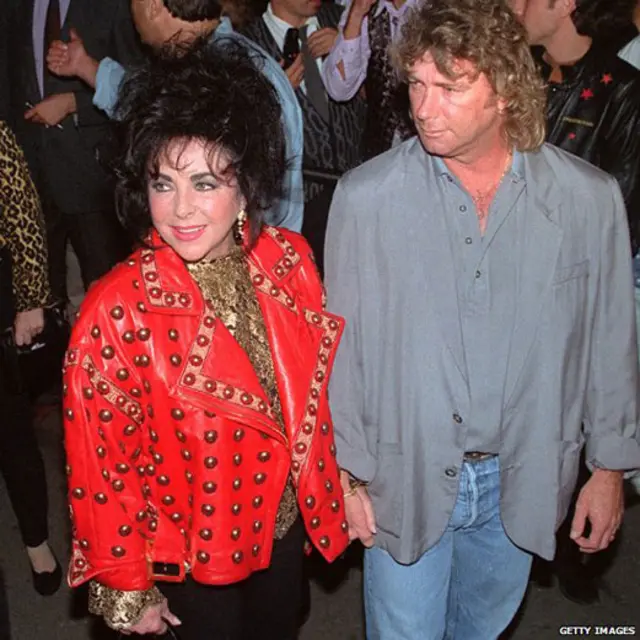 Sau vài lần tìm cách cai nghiện tại trung tâm Betty Ford, Taylor tuyên bố bà sẽ kết hôn với một cựu bệnh nhân là Larry Fortensky, một thợ xây. Họ ly dị 5 năm sau đó.