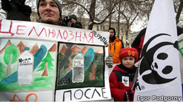 Митинг в защиту Байкала и Утриша в Москве в 2010 году. Фотография участника сообщества live_report Игоря Подгорного