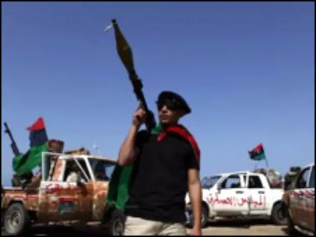 باغیوں کا اگلا ہدف کرنل قذافی کا مضبوط گڑھ سمجھا جانے والا شہر سرت ہے۔