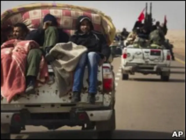 نیروهای دولتی در مسیر سرت