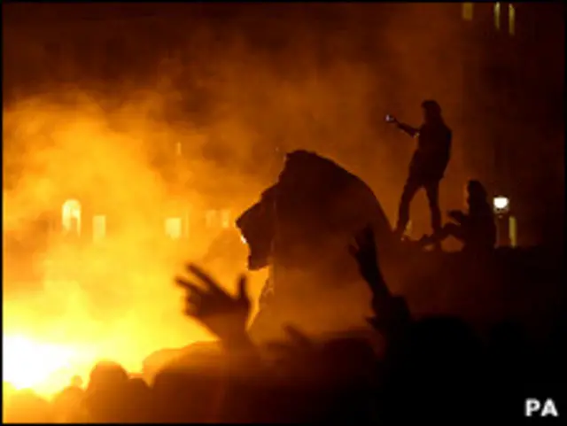 特拉法加广场上的示威者