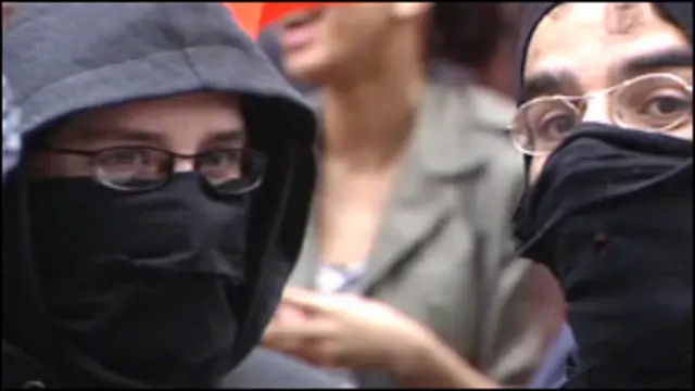 "Люди в масках"