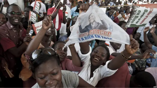 Pendukung Laurent Gbagbo di Abidjan